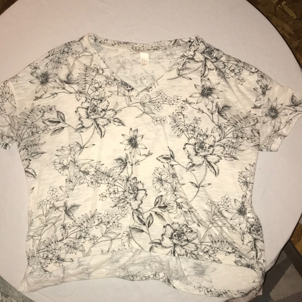 Flowy Monochrome Floral Blouse